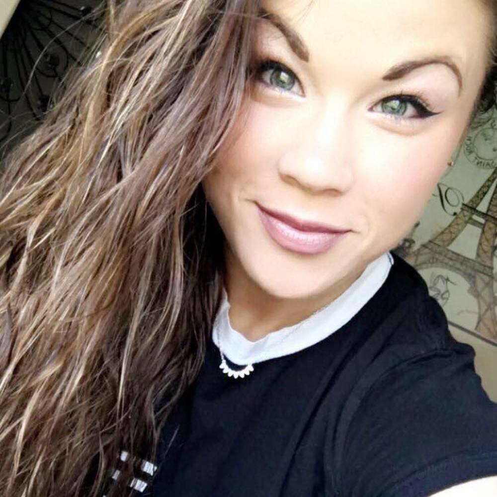 Meet your Posher, Alyssa